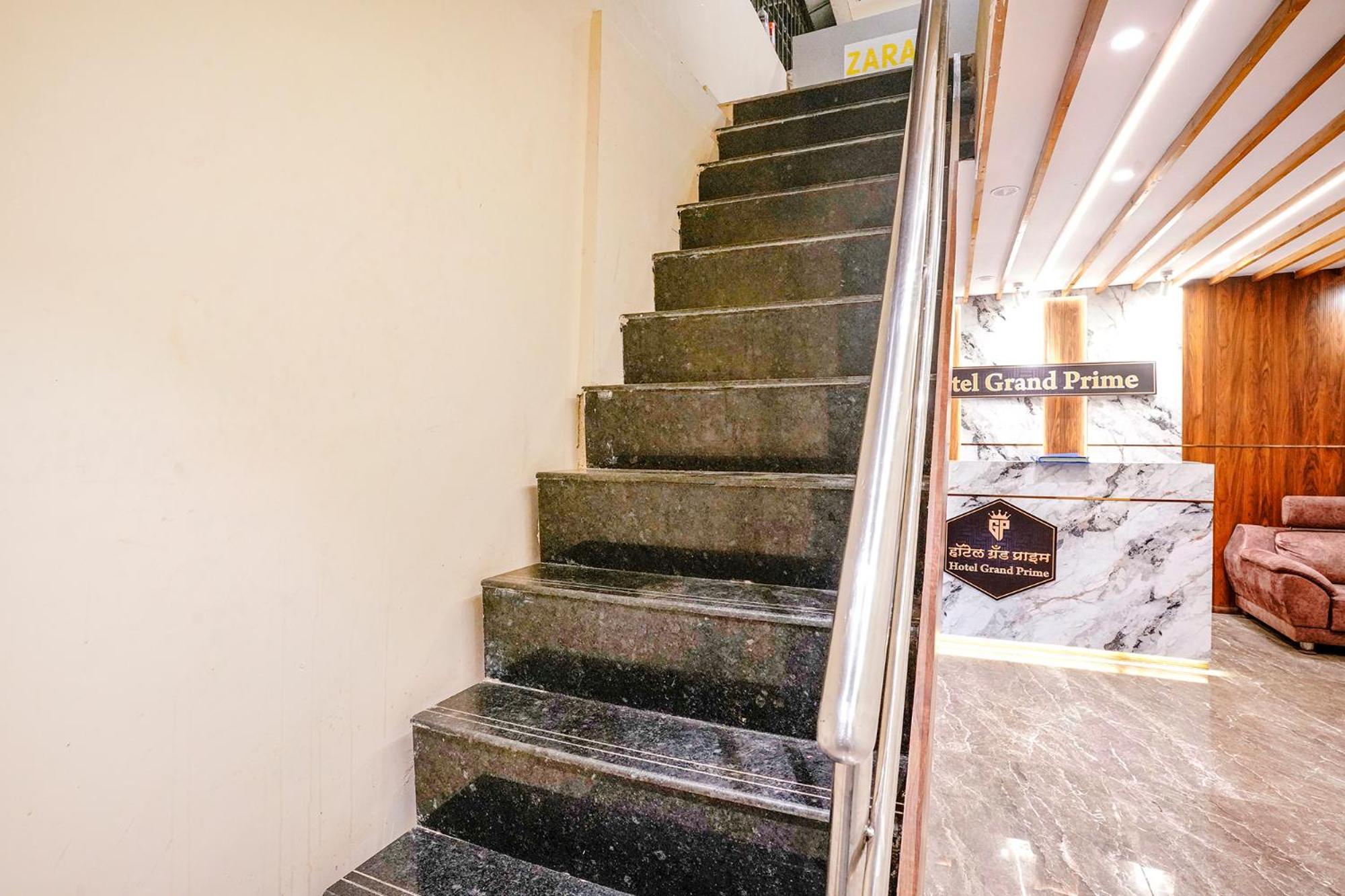 Fabhotel Grand Prime Nr Nesco Hotel 孟买 外观 照片